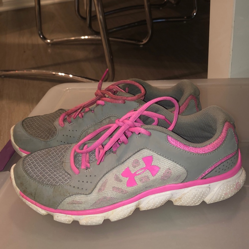 Under Armour Sneakers